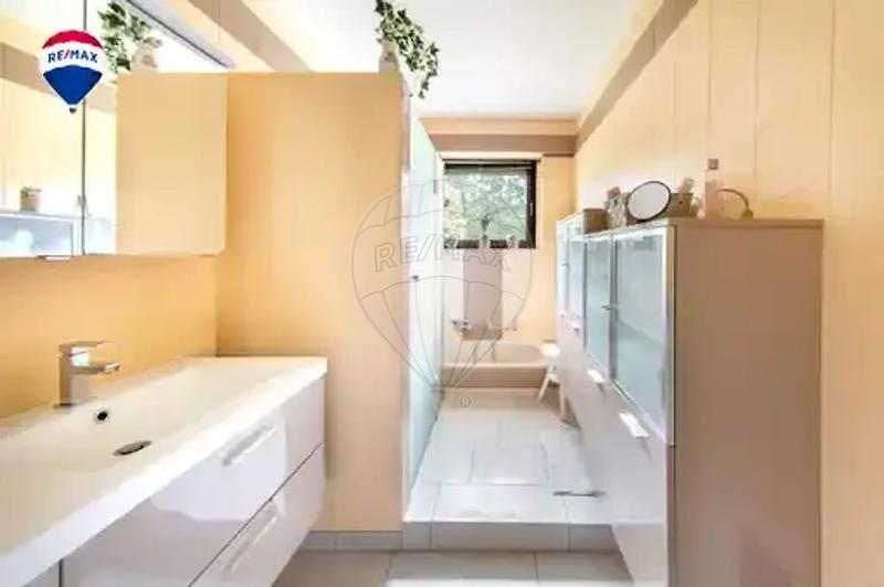 Maison - 174 m² - 8 pièces