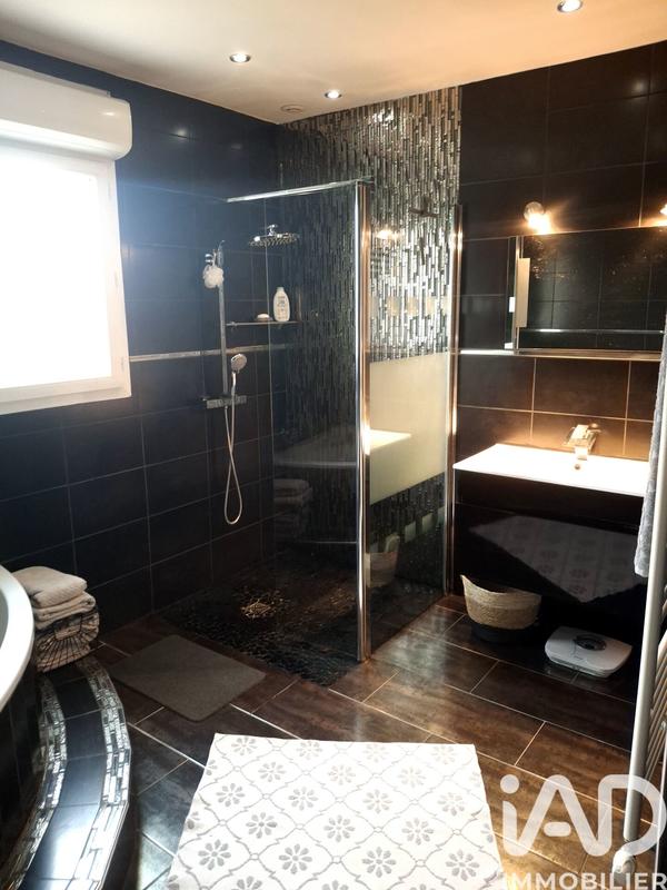 Maison - 97 m² - 4 pièces