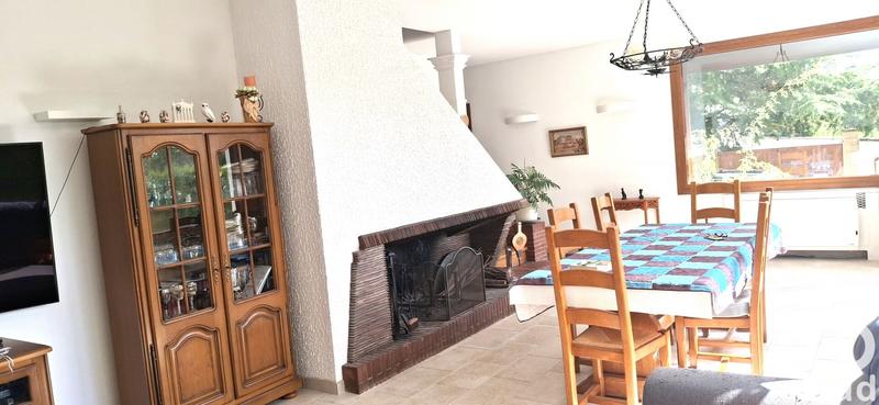 Maison - 196 m² - 2 pièces