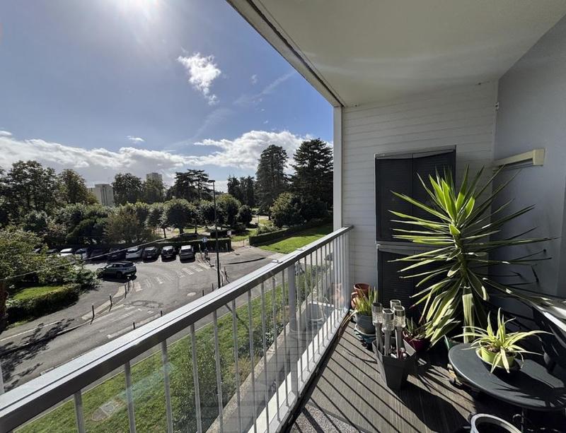 Appartement - 80 m² - 4 pièces