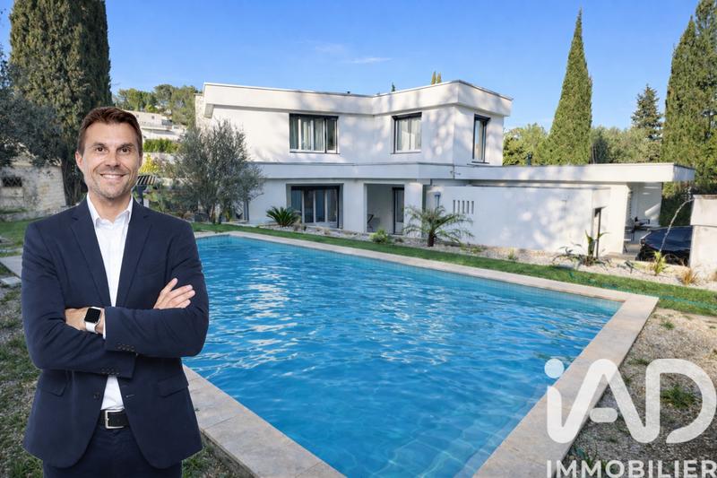 Maison - 192 m² - 5 pièces