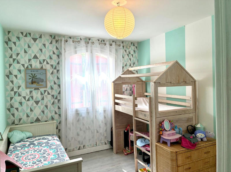 Maison - 250 m² - 7 pièces