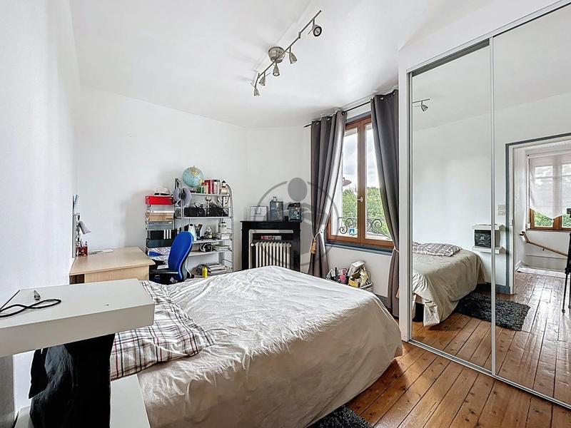 Maison - 162 m² - 8 pièces