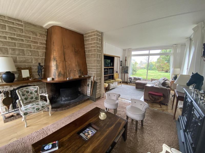 Maison - 242 m² - 10 pièces