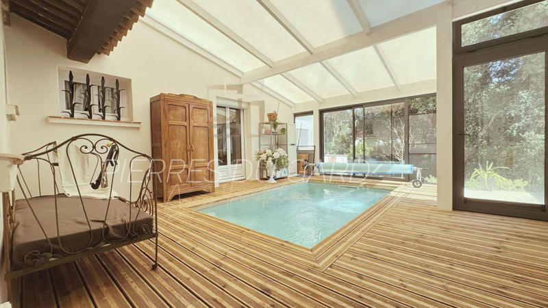 Villa - 168 m² - 6 pièces