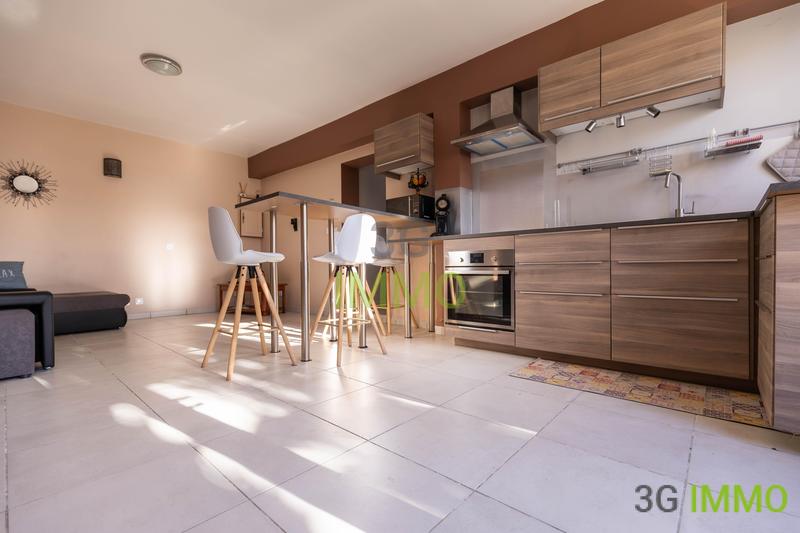 Villa - 222 m² - 8 pièces