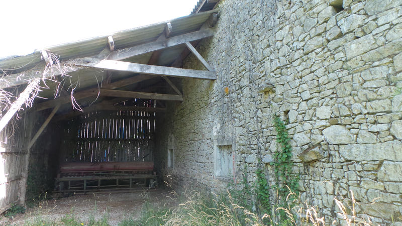 Grange - 180 m² - 1 pièce