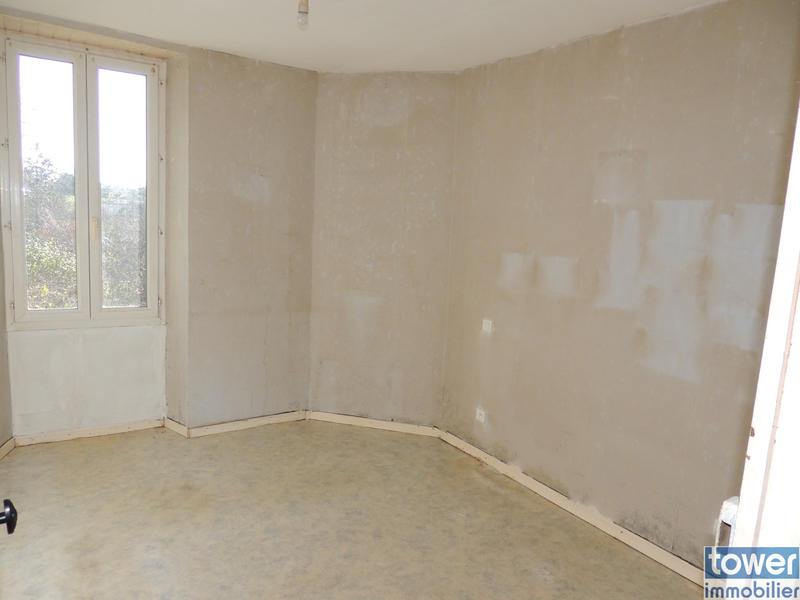 Maison - 93 m² - 4 pièces