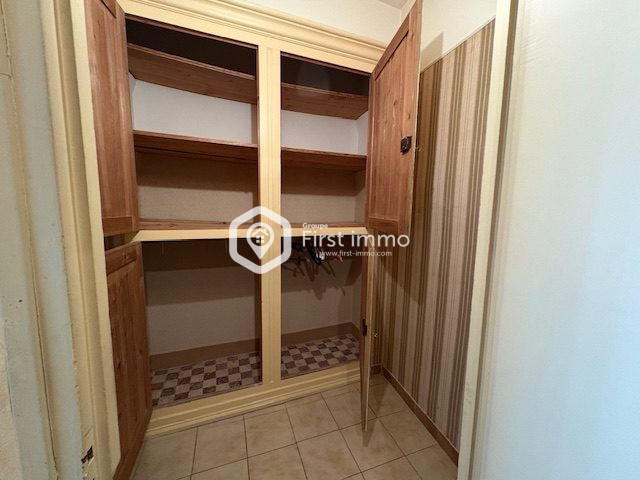 Maison - 196 m² - 7 pièces