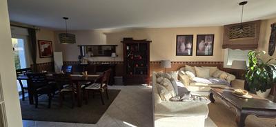 Maison - 156 m² - 8 pièces