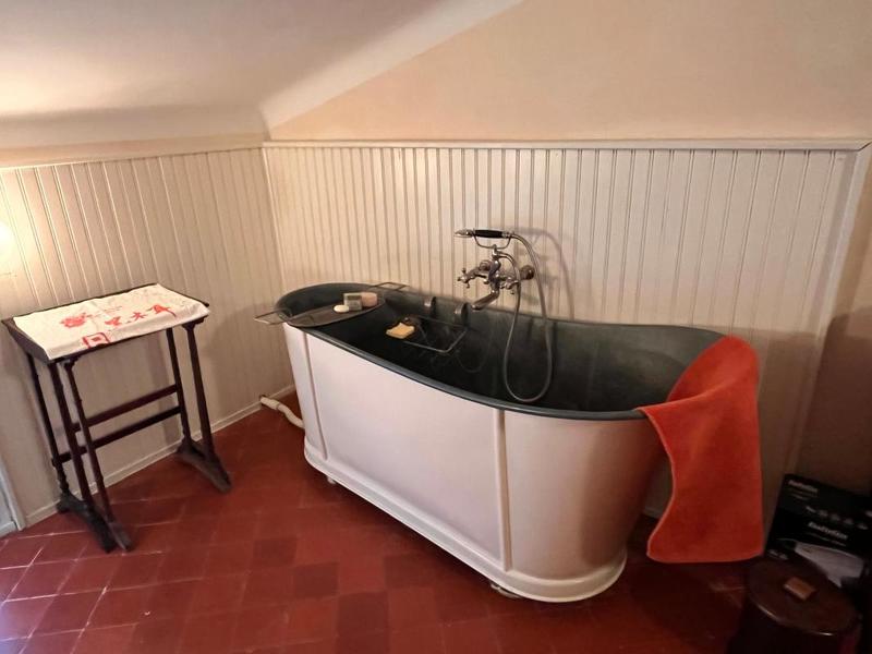 Maison - 409 m² - 13 pièces