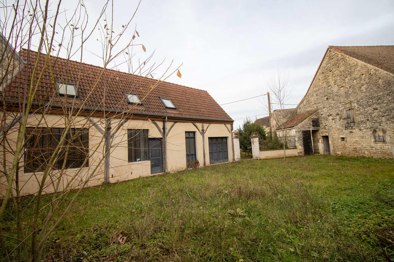 Maison ancienne - 210 m² - 7 pièces