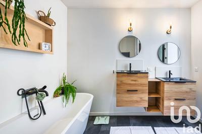 Maison de ville - 230 m² - 8 pièces