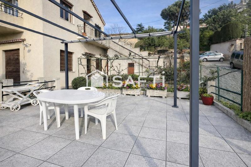 Appartement - 92 m² - 5 pièces