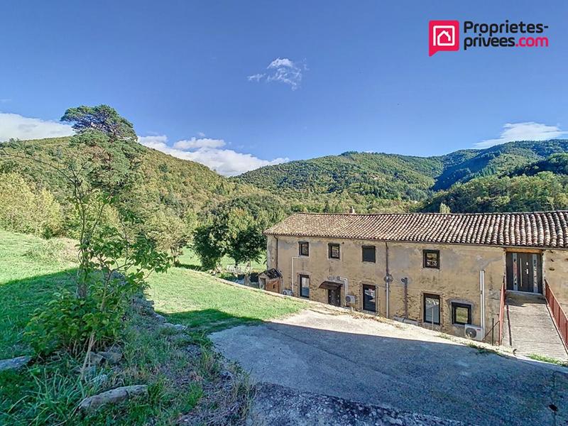 Mas - 245 m² - 15 pièces