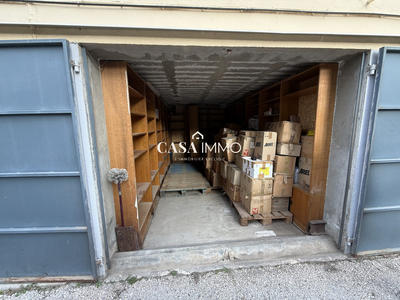 Parking / Garage - 14 m²