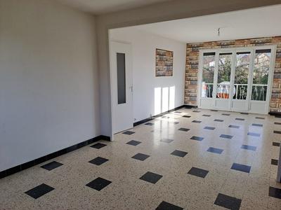 Maison - 93 m² - 4 pièces