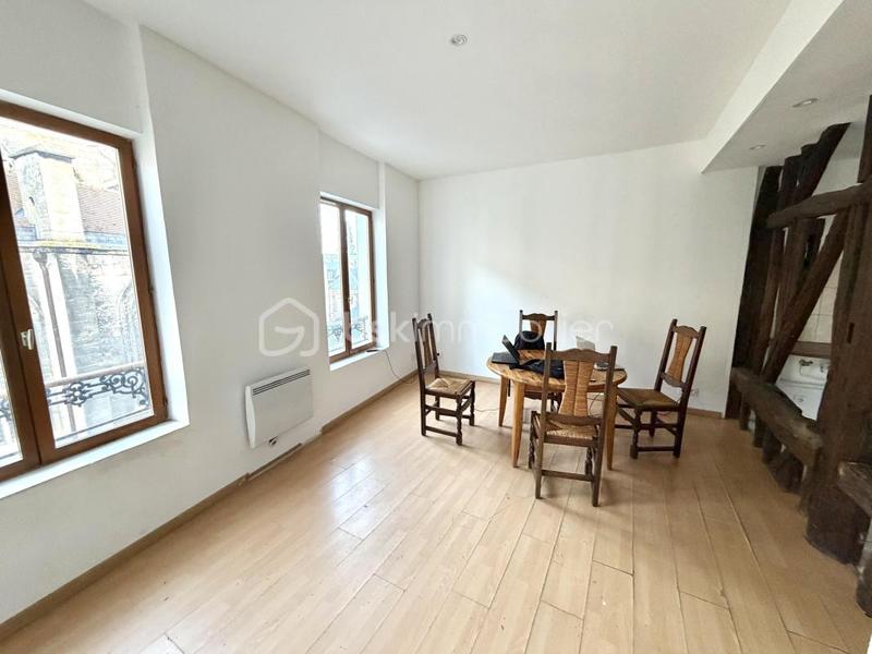 Immeuble - 205 m² - 10 pièces