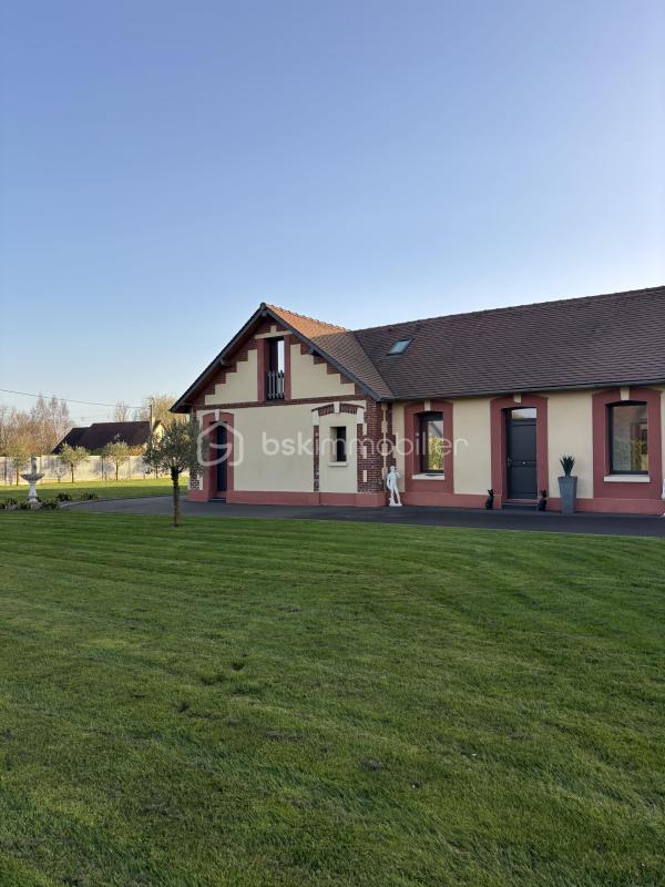 Maison - 460 m² - 12 pièces