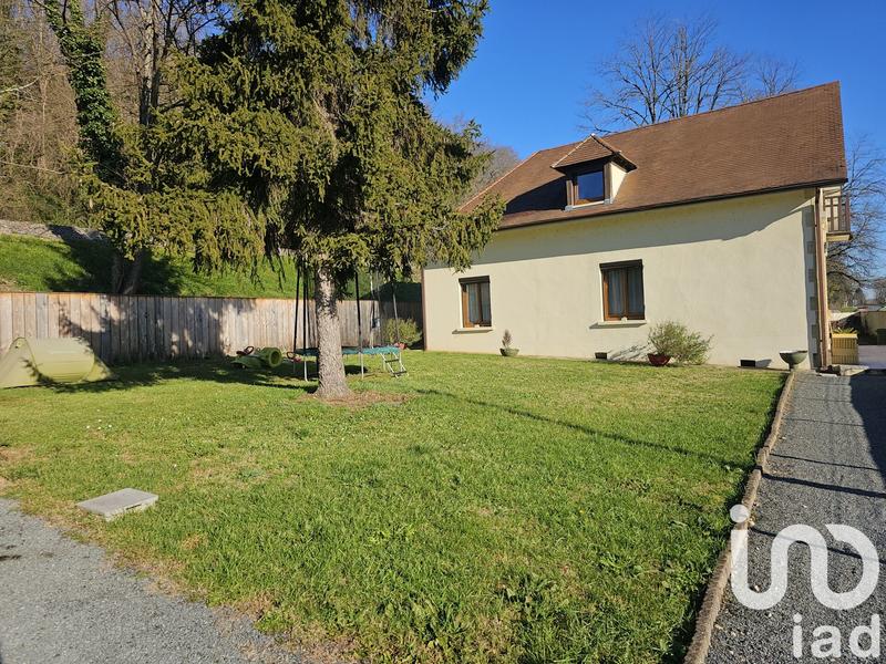 Maison - 243 m² - 9 pièces