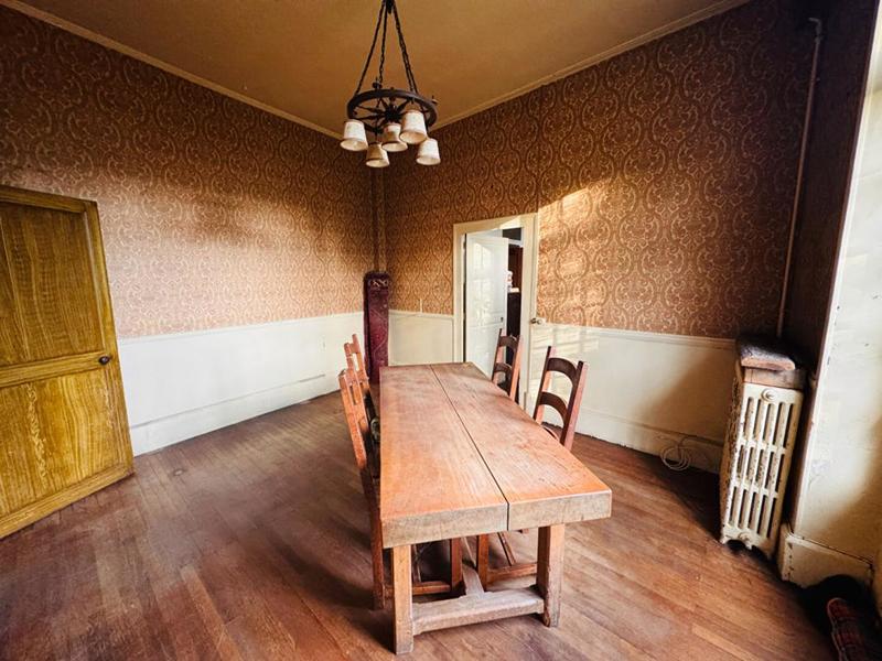 Maison - 191 m² - 10 pièces