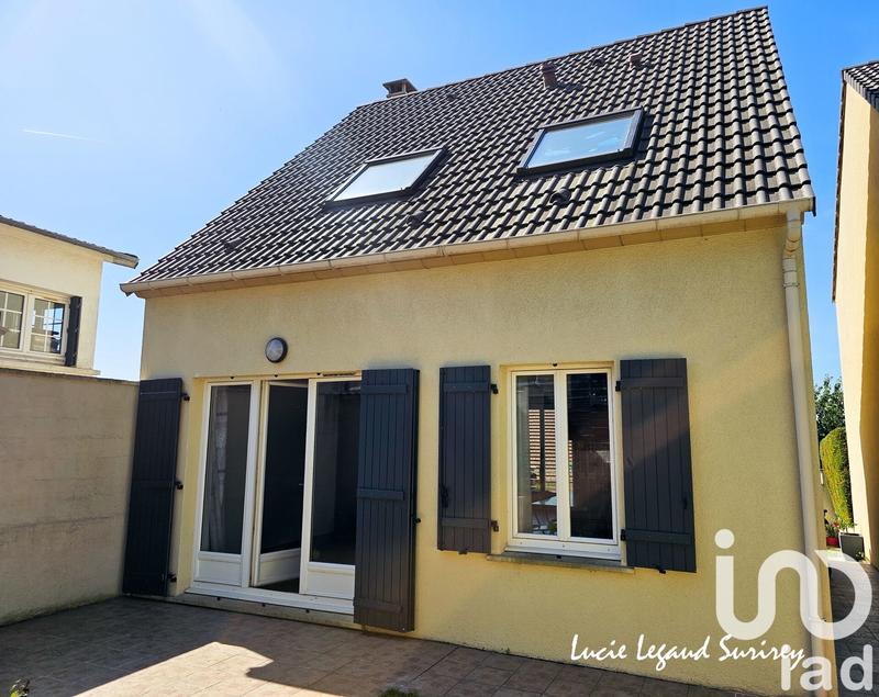 Maison - 95 m² - 5 pièces