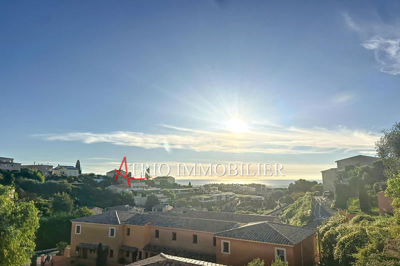 Appartement - 100 m² - 4 pièces