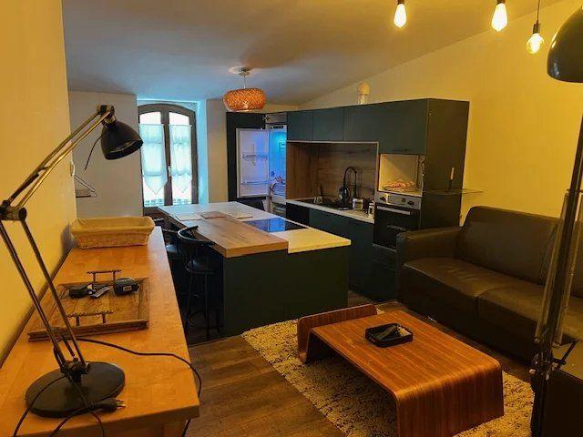 Appartement - 100 m² - 3 pièces