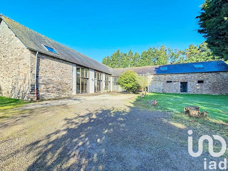 Maison - 277 m² - 8 pièces