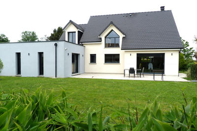 Maison - 201 m² - 9 pièces