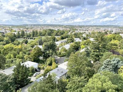 Appartement - 60 m² - 4 pièces