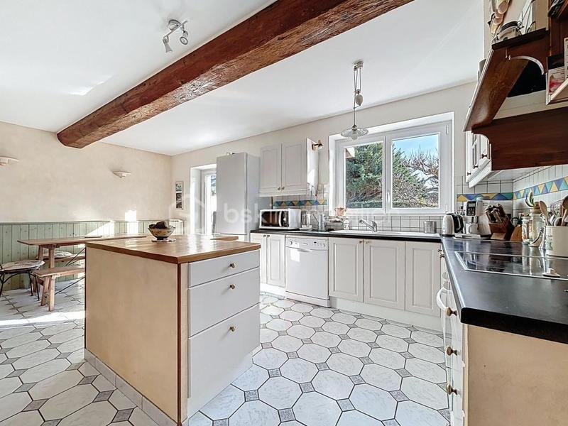 Corps de ferme - 300 m² - 8 pièces