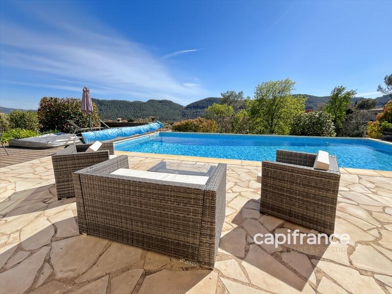 Villa - 160 m² - 6 pièces