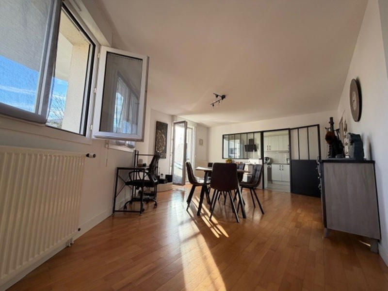 Appartement - 84 m² - 3 pièces