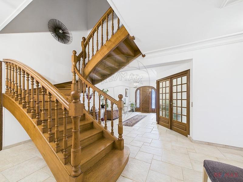 Appartement - 272 m² - 6 pièces