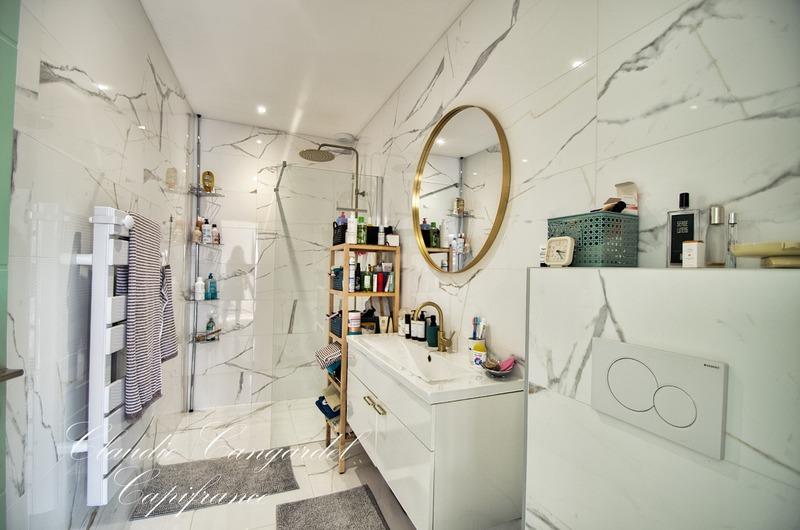 Maison - 137 m² - 6 pièces