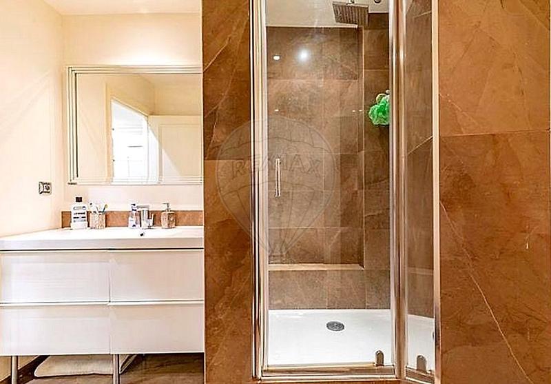 Appartement - 130 m² - 3 pièces