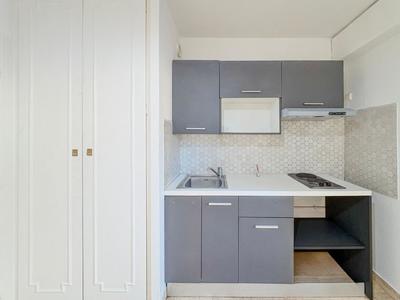 Studio - 17 m² - 1 pièce