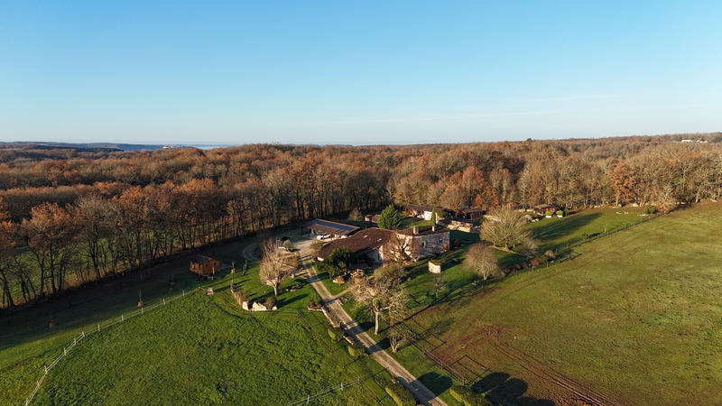 Maison - 198 m² - 8 pièces