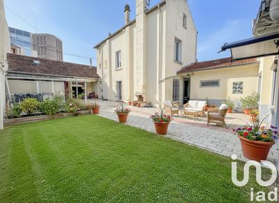 Maison - 110 m² - 4 pièces