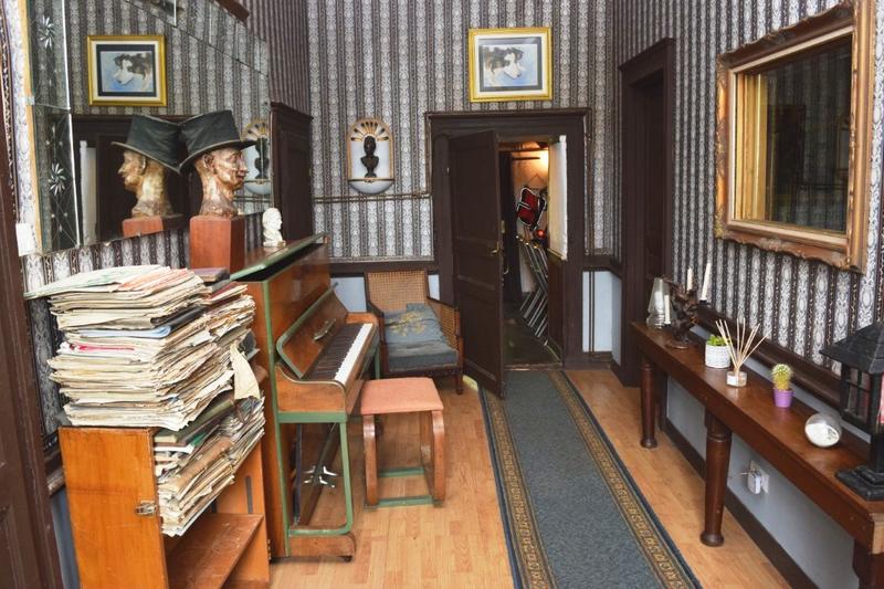 Maison - 240 m² - 8 pièces