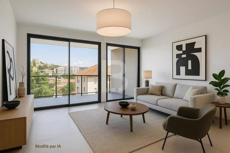 Appartement - 81 m² - 3 pièces