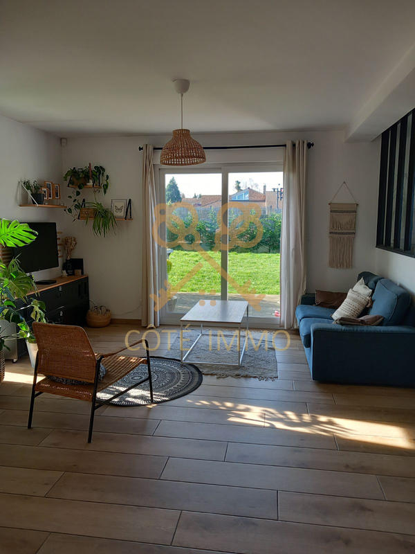 Maison - 90 m² - 5 pièces