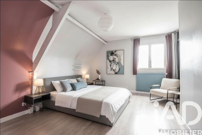 Maison - 182 m² - 9 pièces