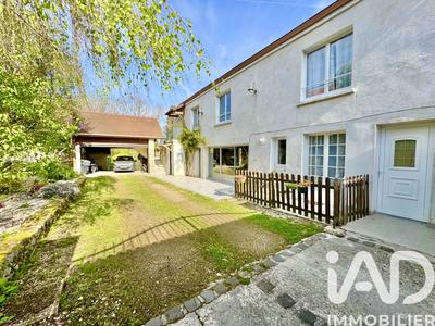 Maison - 240 m² - 9 pièces