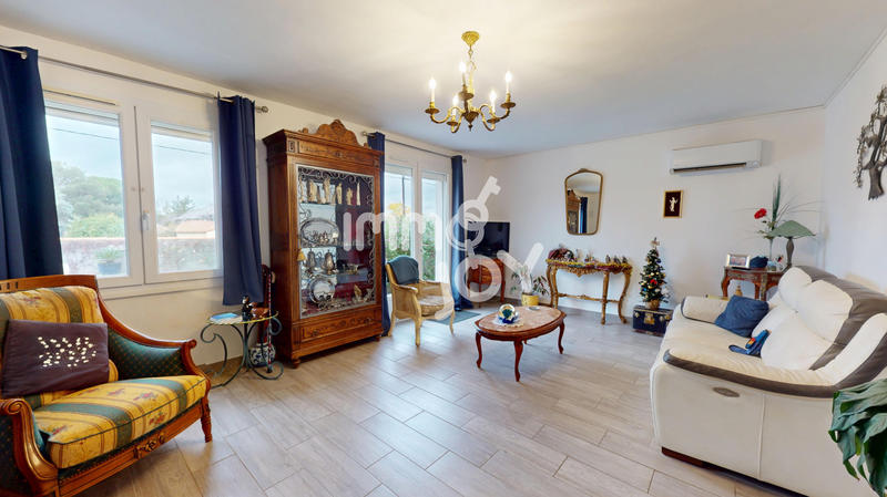 Villa - 213 m² - 8 pièces