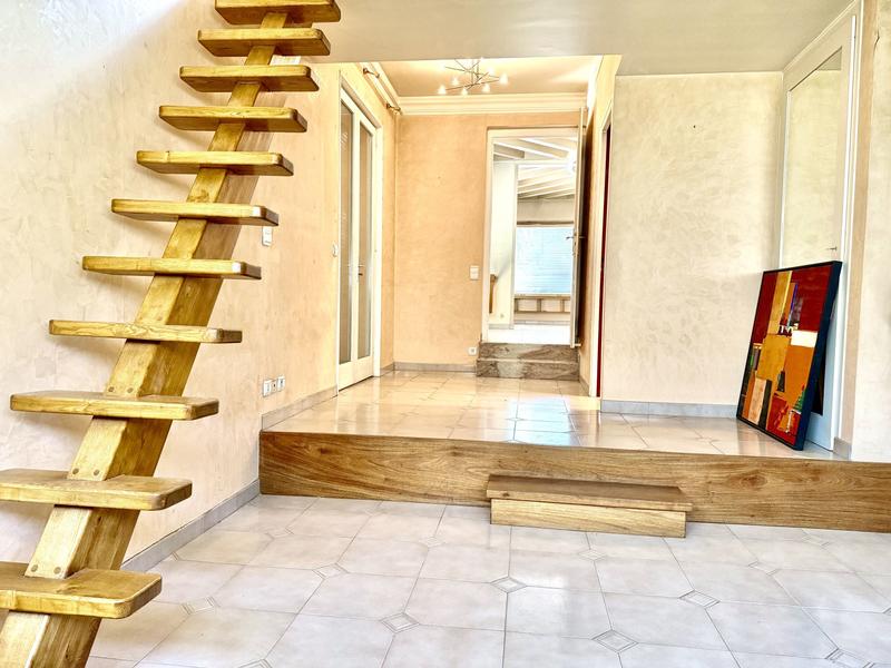 Maison - 190 m² - 6 pièces