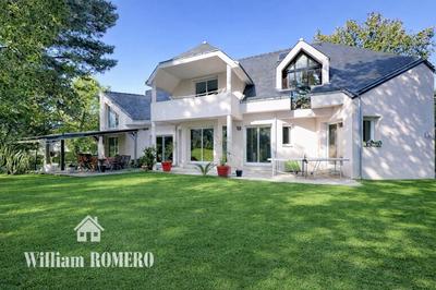 Villa - 236 m² - 7 pièces