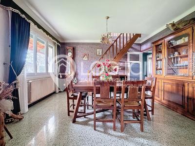 Maison - 146 m² - 6 pièces