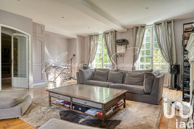 Maison - 227 m² - 9 pièces